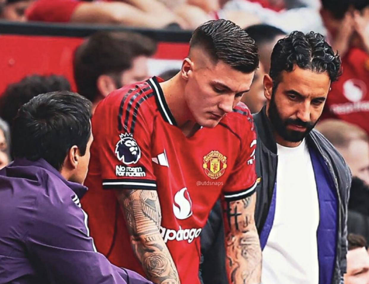 曼联整体发挥糟糕，客场难拿分数的简单介绍