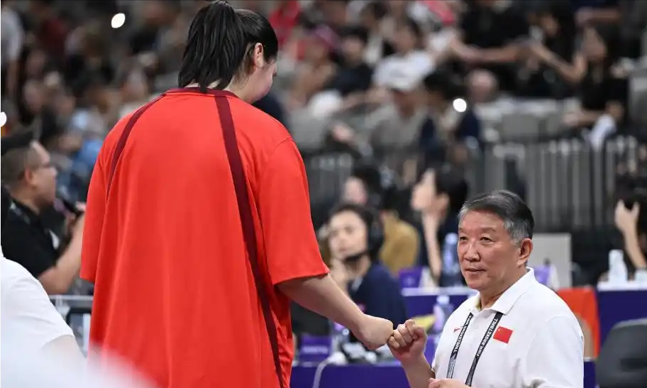 开云官网-包含丹麦队险胜印尼队，桃田贤斗点燃赛场的词条