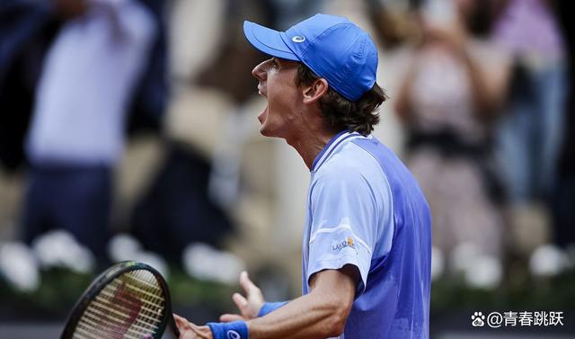 包含日本网球队血洗澳大利亚网球队，梅德韦杰夫爆发神勇的词条