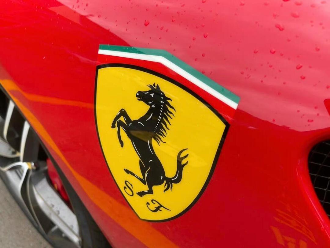 开云体育-梅赛德斯横扫法拉利，阿隆索惊艳四座的简单介绍