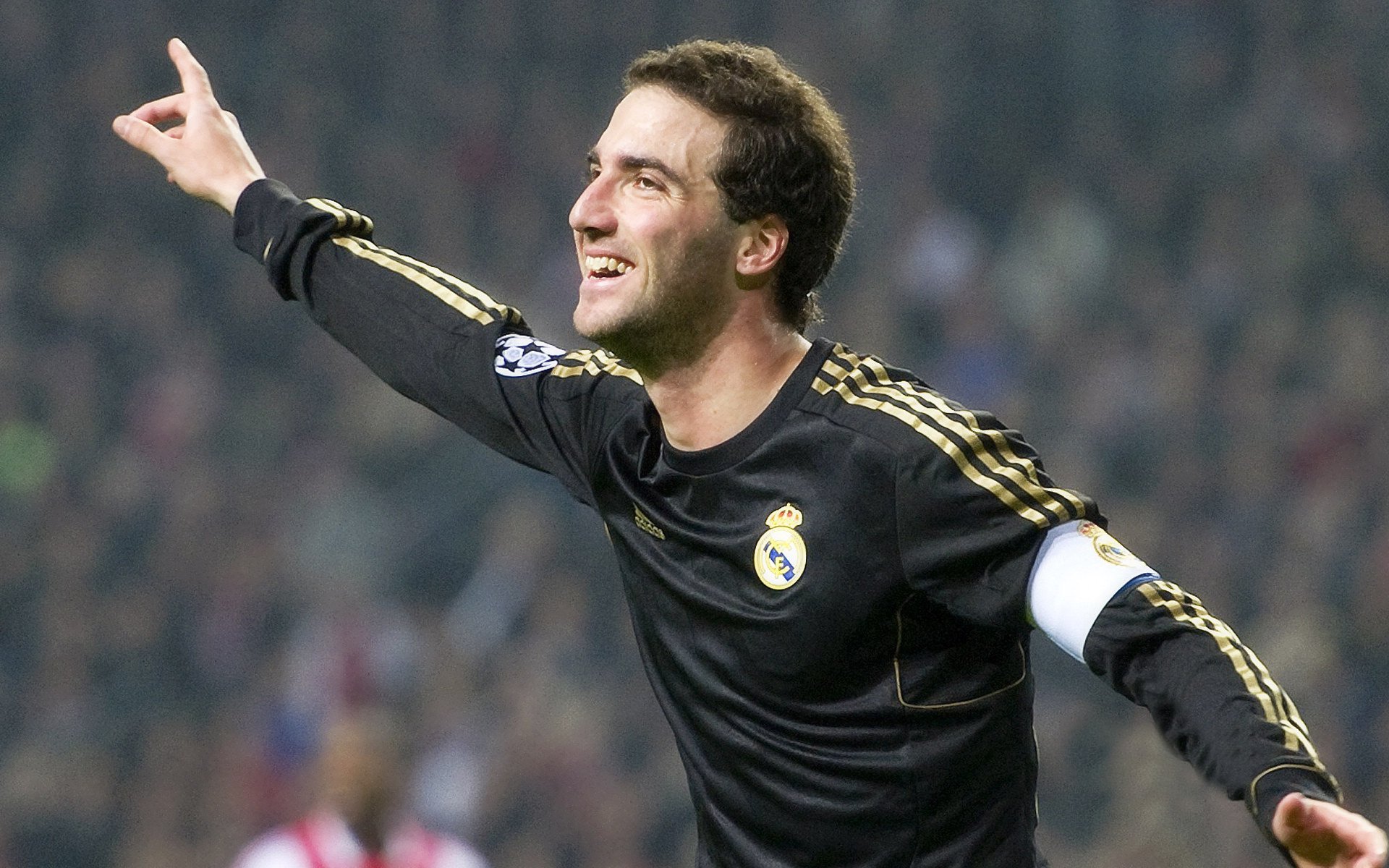 开云体育平台APP-叛徒与救赎，皮克在几内亚雨夜的无声证词